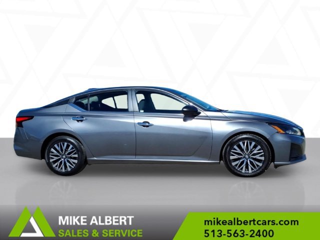 Used 2024 Nissan Altima 2.5 SV FWD image 8