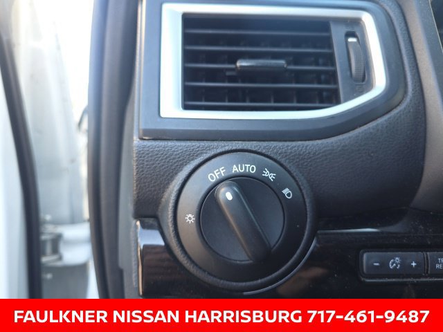 Certified 2019 Nissan Titan SL w/ Midnight Edition AWD/4WD image 15