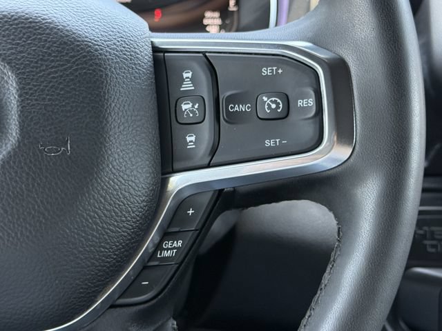 Used 2025 RAM 3500 Laramie AWD/4WD image 11
