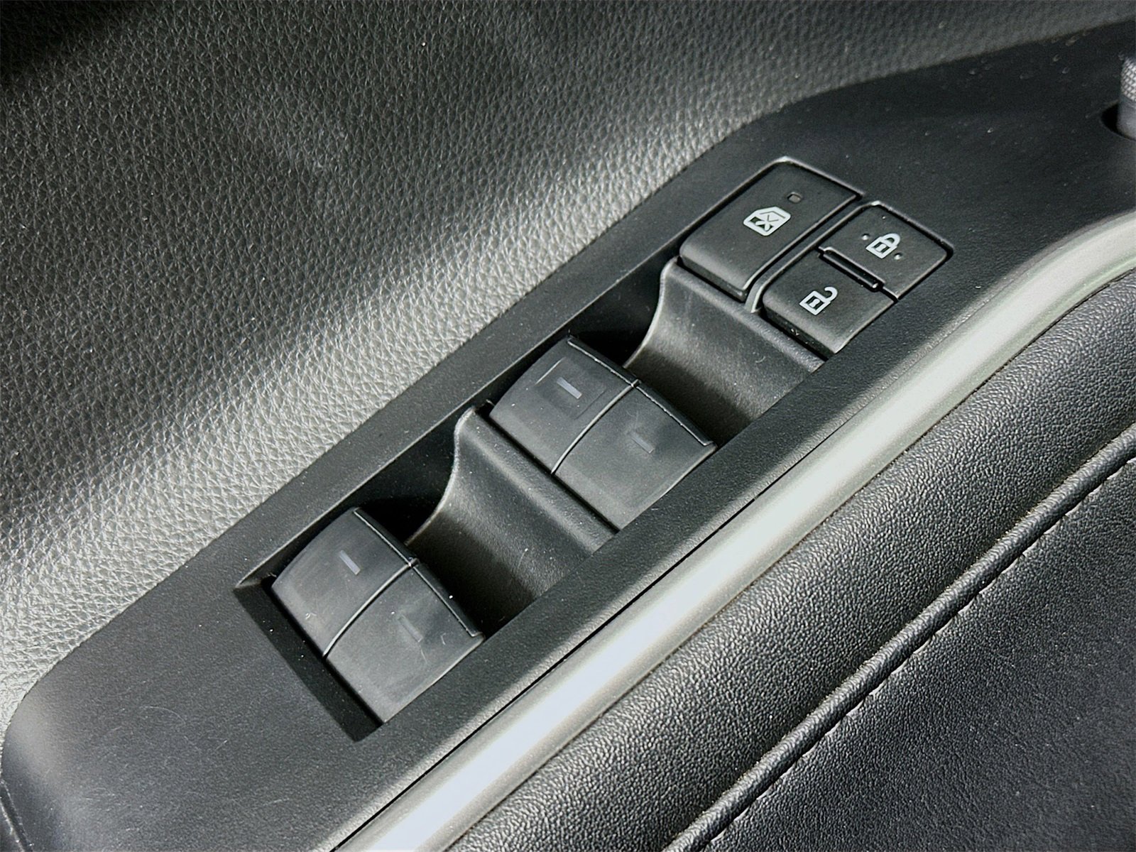 Certified 2023 Toyota Highlander XSE image 17