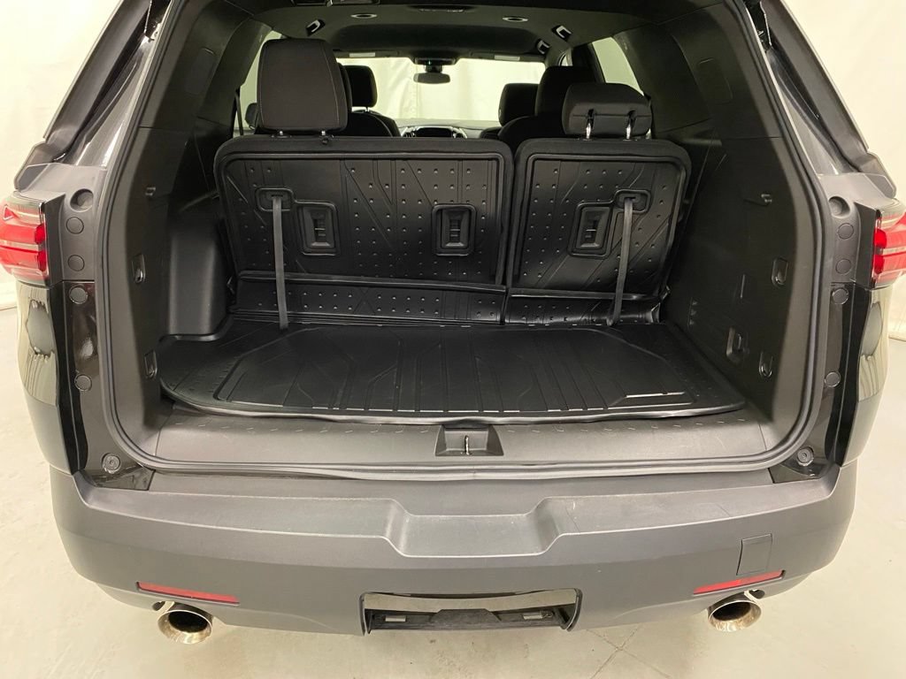 Used 2024 Chevrolet Traverse LT w/ LPO, Floor Liner Package AWD/4WD image 8