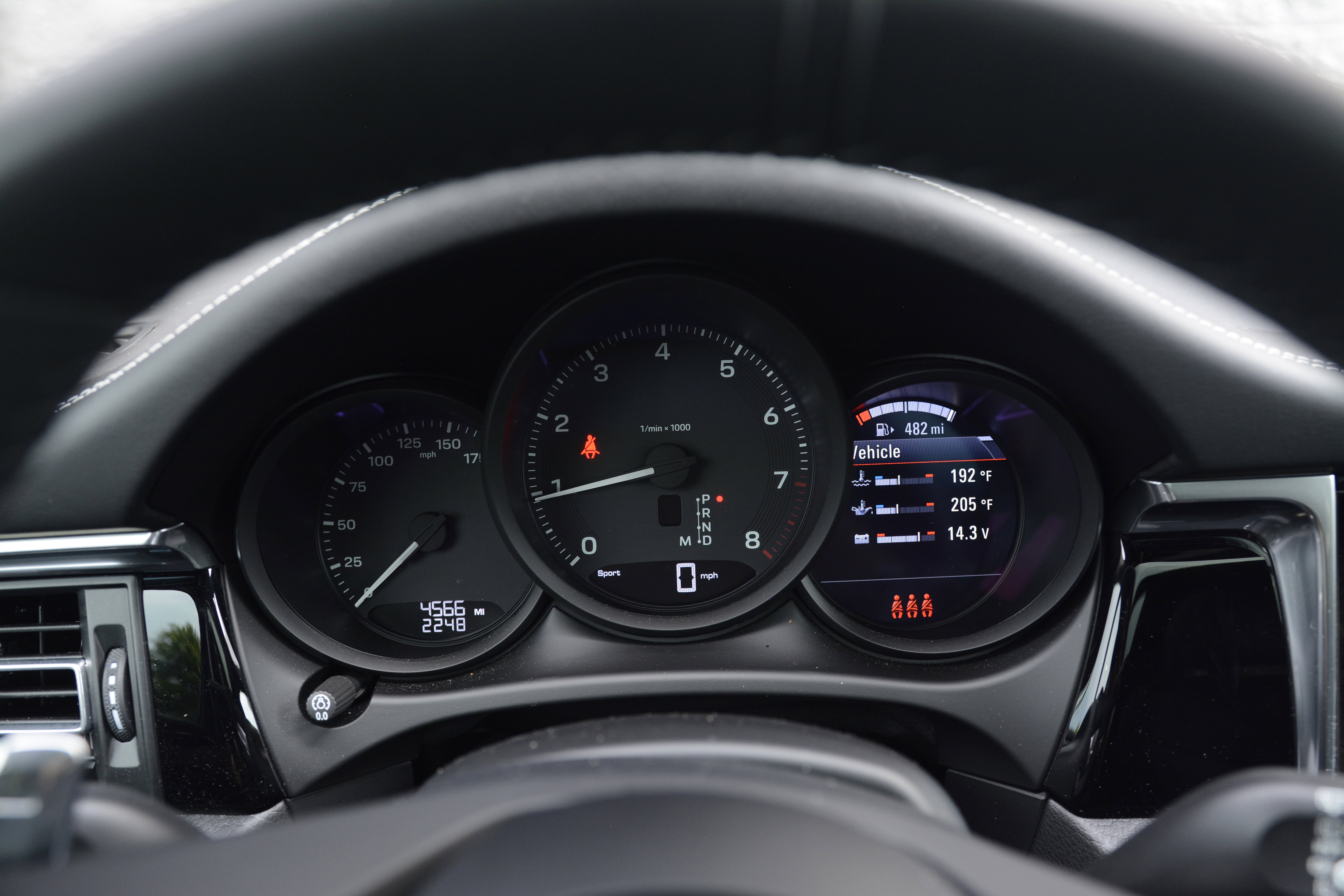 Certified 2026 Porsche Macan AWD/4WD image 17