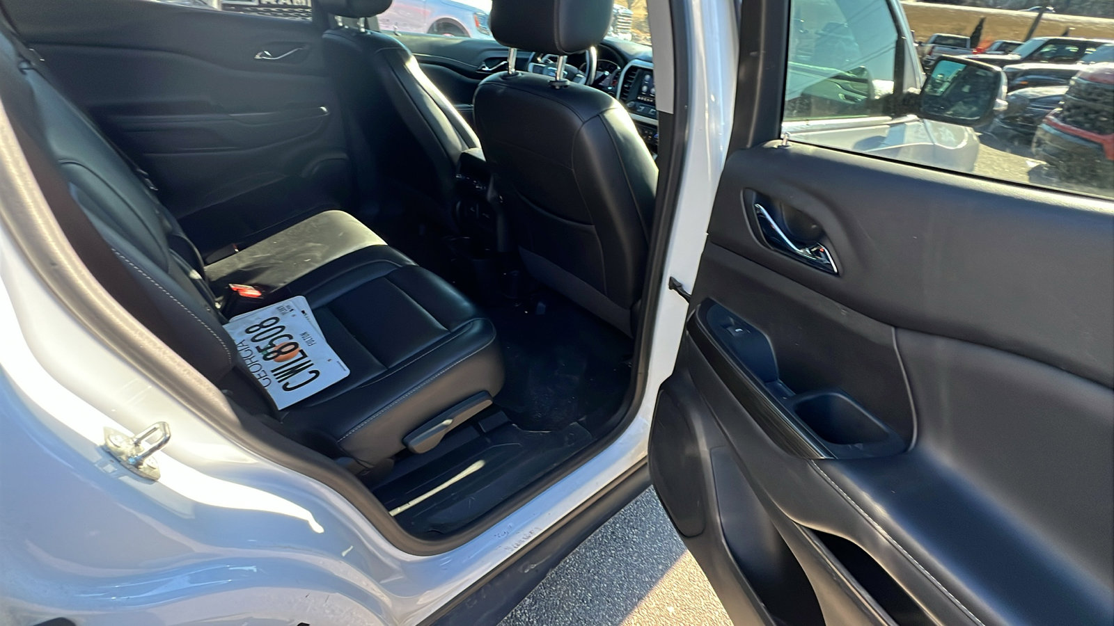 Used 2023 GMC Acadia SLT image 20