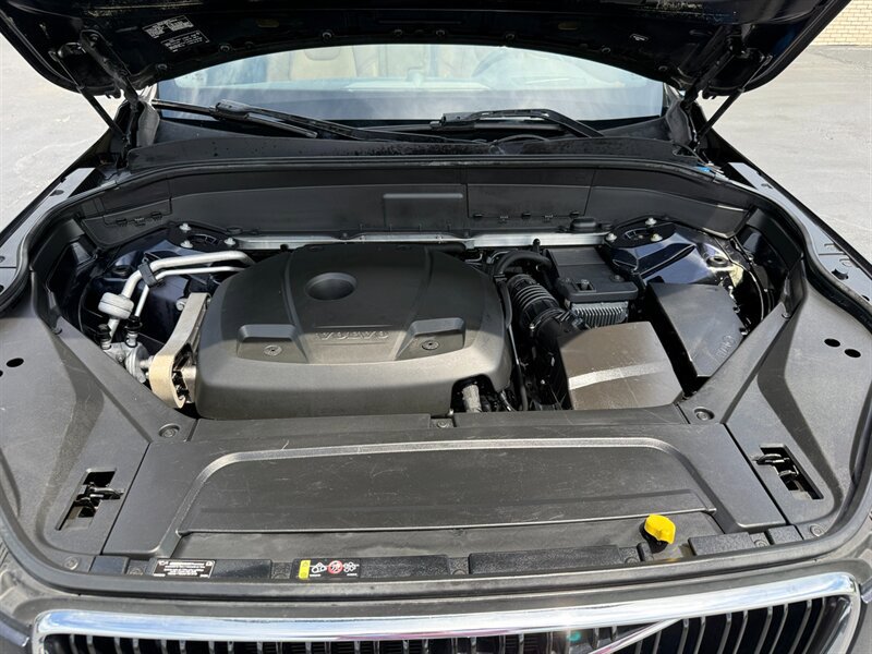 Used 2017 Volvo XC90 T6 Momentum w/ Vision Package AWD/4WD image 31