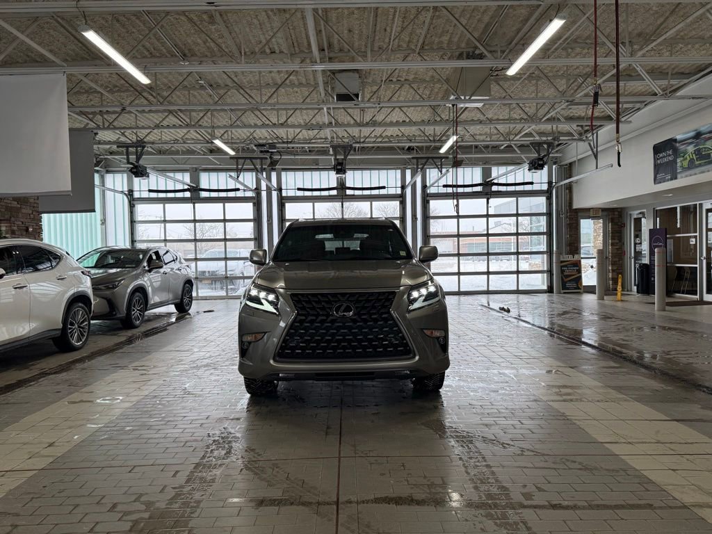 Used 2021 Lexus GX 460 Premium w/ Premium Package image 21