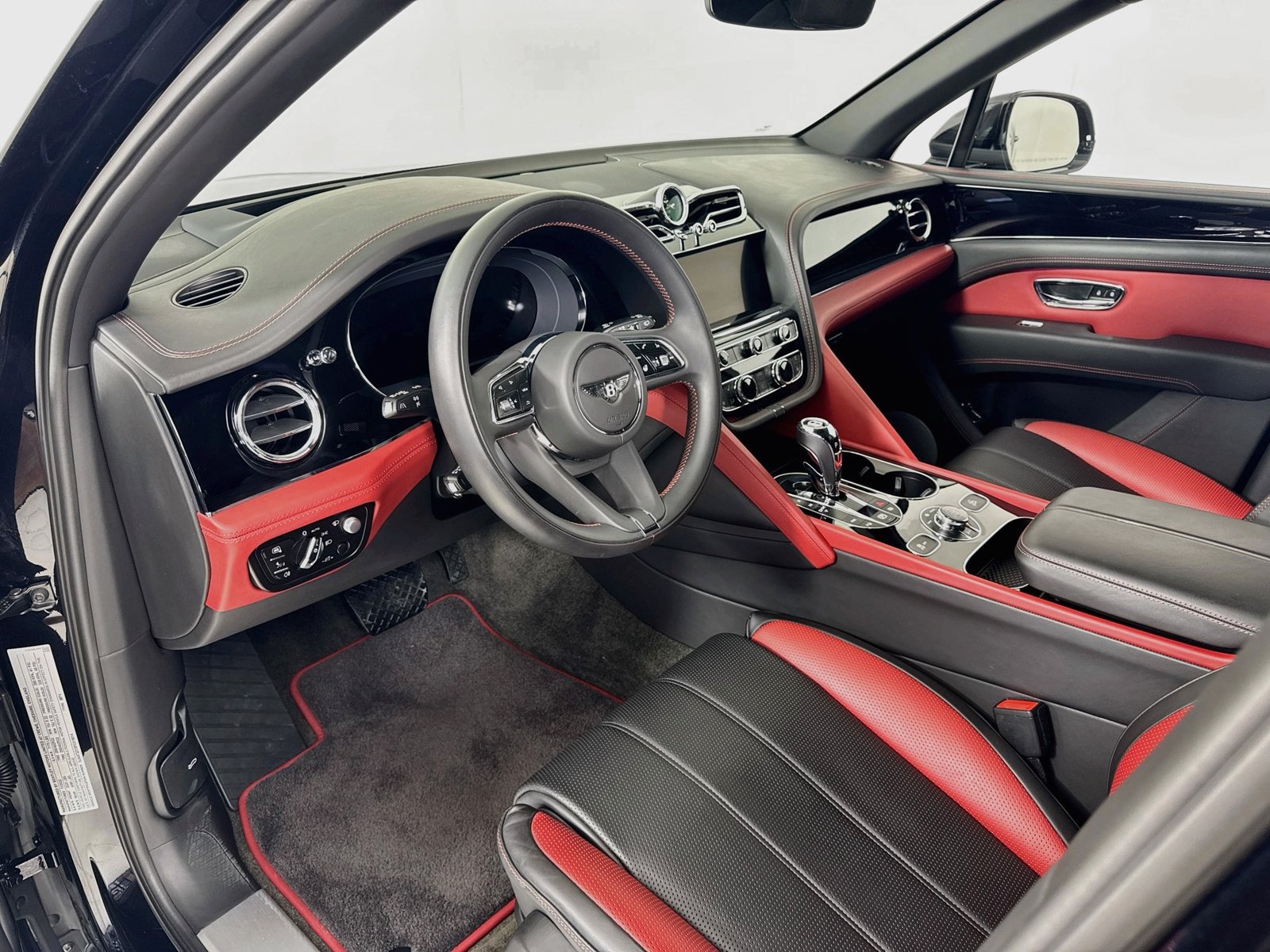 Certified 2023 Bentley Bentayga AWD/4WD image 12