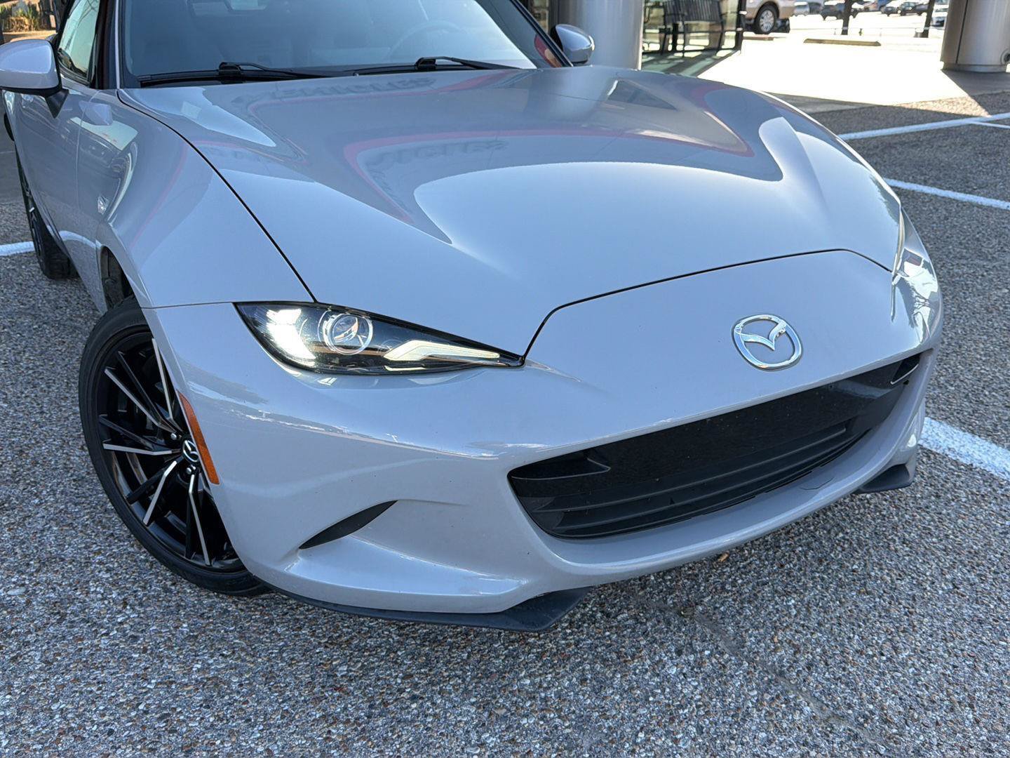 Used 2024 MAZDA MX-5 Miata Grand Touring RWD image 8