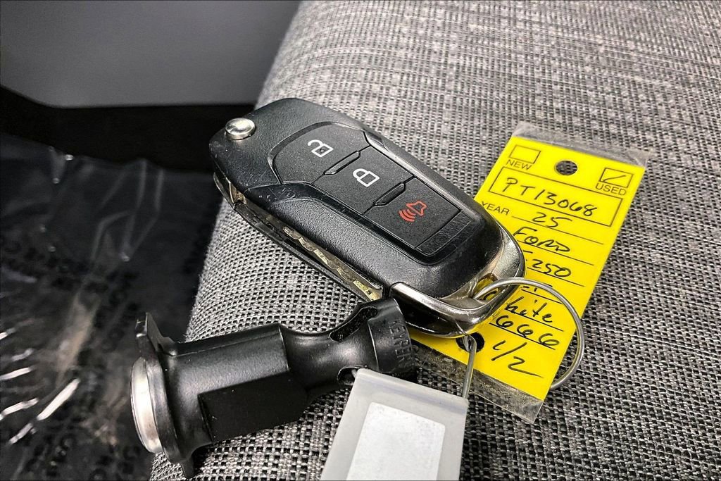 Certified 2025 Ford F250 XLT w/ FX4 Off-Road Package image 11