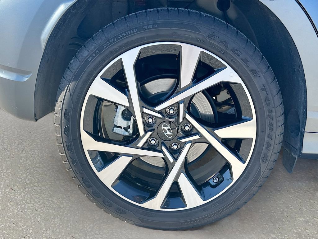 Used 2023 Hyundai Kona Limited image 31