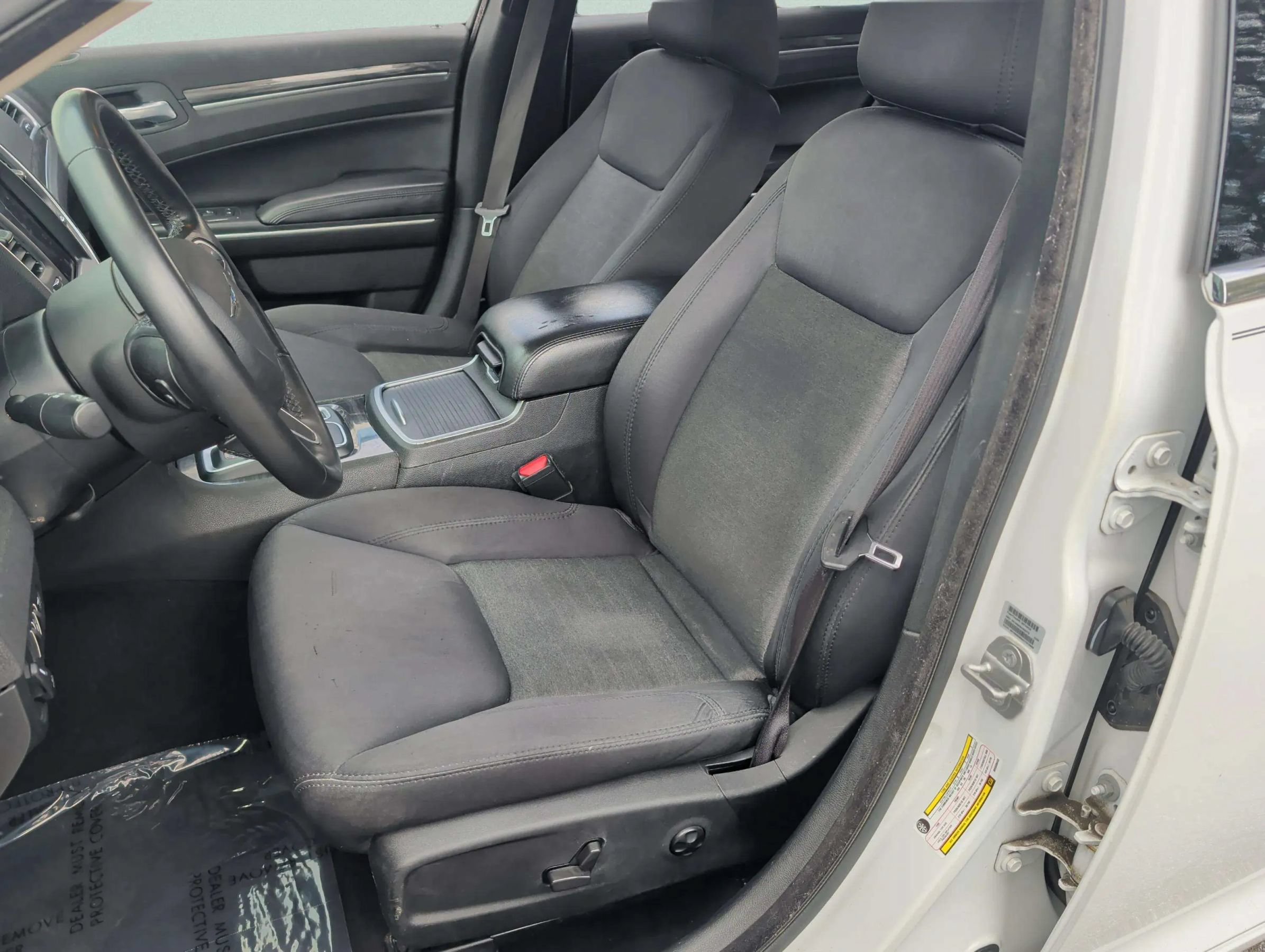 Used 2021 Chrysler 300 Touring w/ Driver Convenience Group RWD image 21