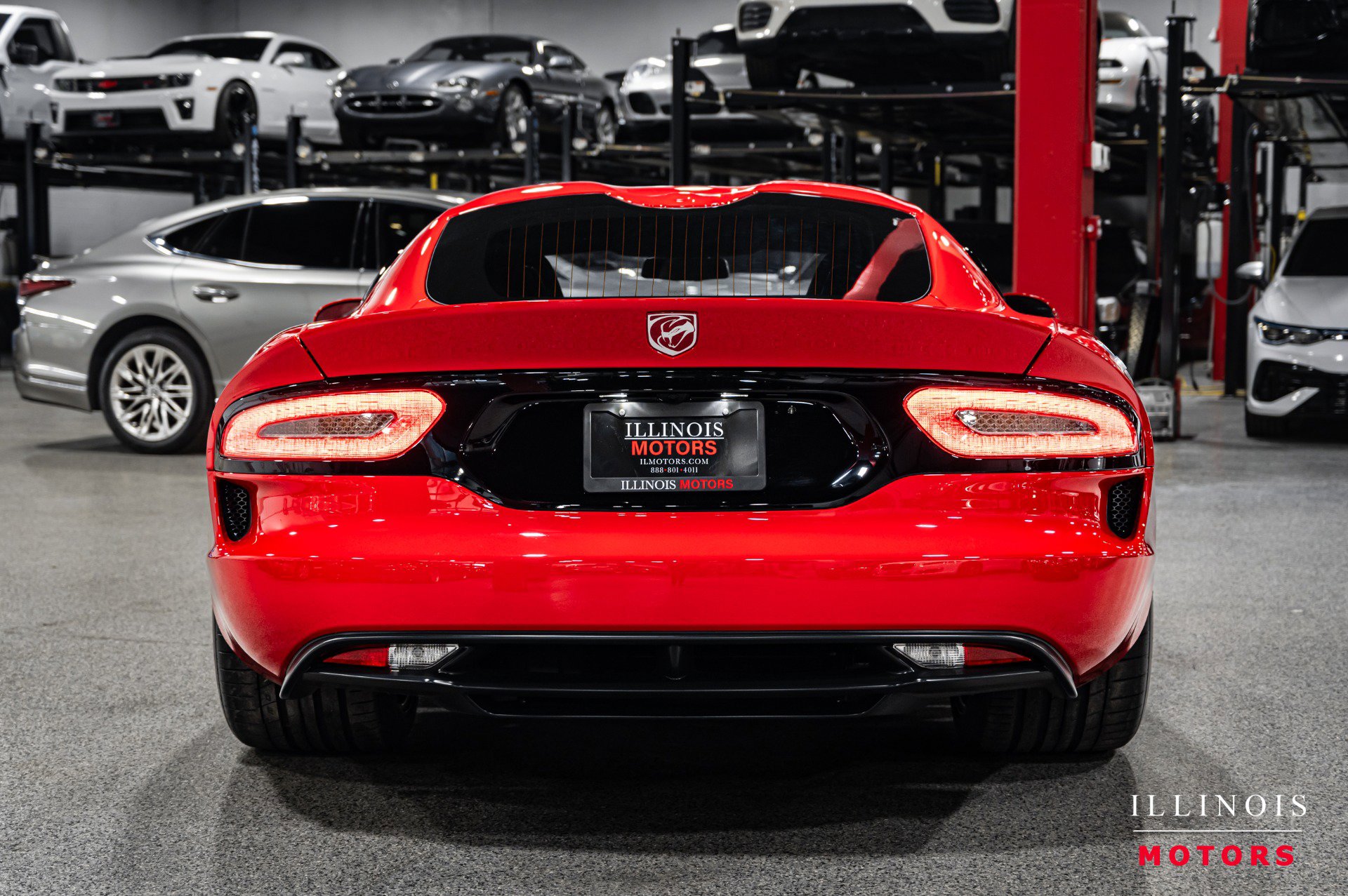 Used 2013 SRT Viper GTS w/ GTS Laguna Interior Pkg image 4