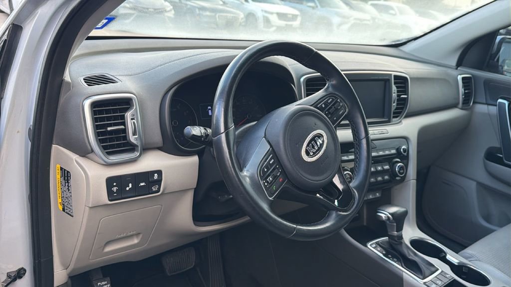 Used 2018 Kia Sportage EX w/ EX Technology Package FWD image 12