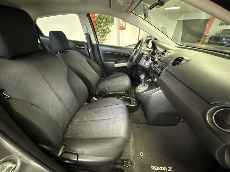Used 2014 MAZDA MAZDA2 Sport FWD image 15