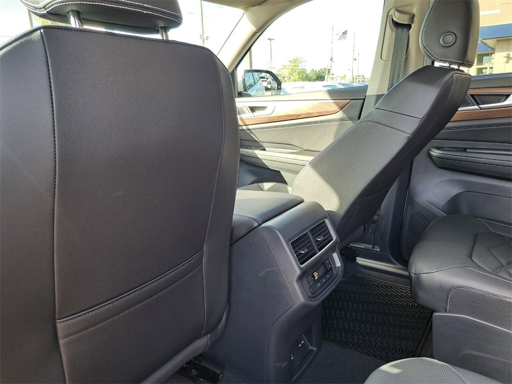 New 2026 Volkswagen Atlas SE image 24