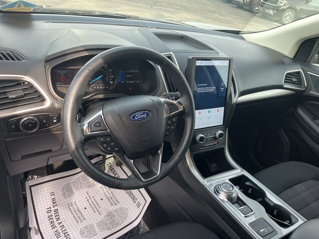 Used 2024 Ford Edge SEL image 10