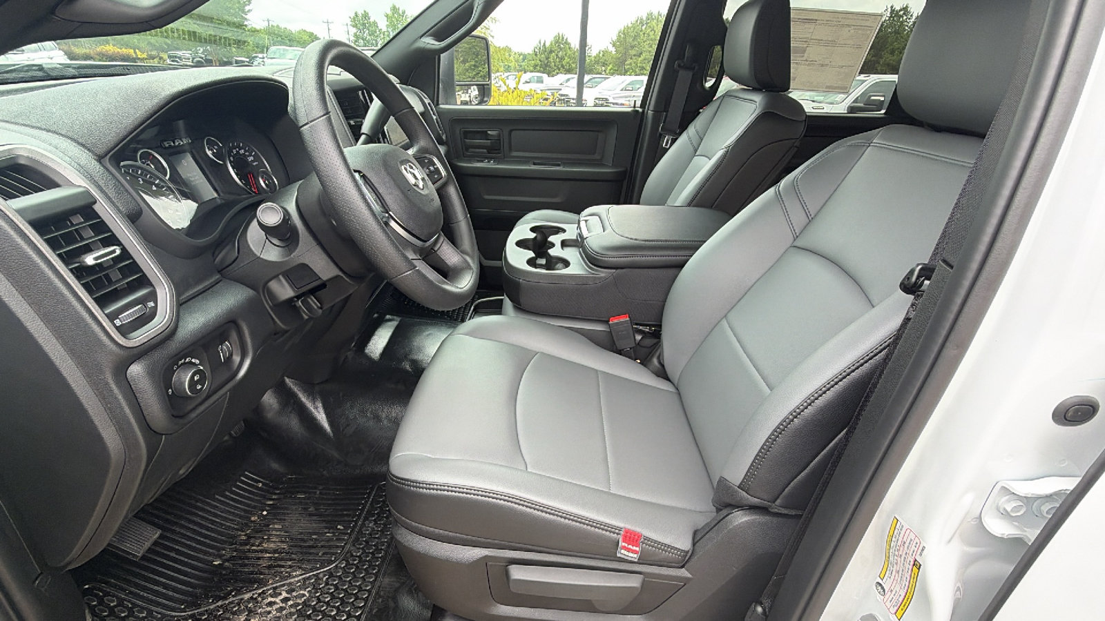 New 2026 RAM 2500 Tradesman w/ Chrome Appearance Group AWD/4WD image 16