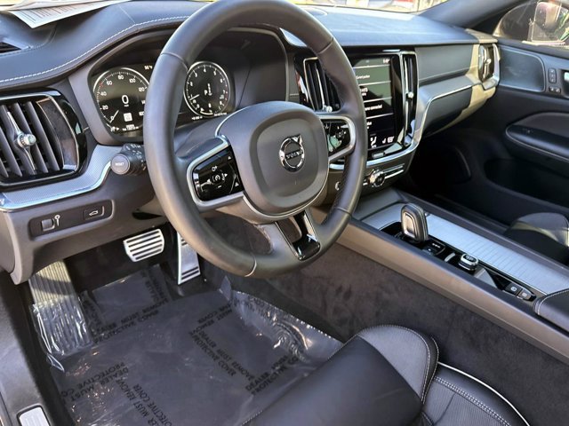Used 2022 Volvo S60 B5 R-Design w/ Advanced Package AWD/4WD image 21