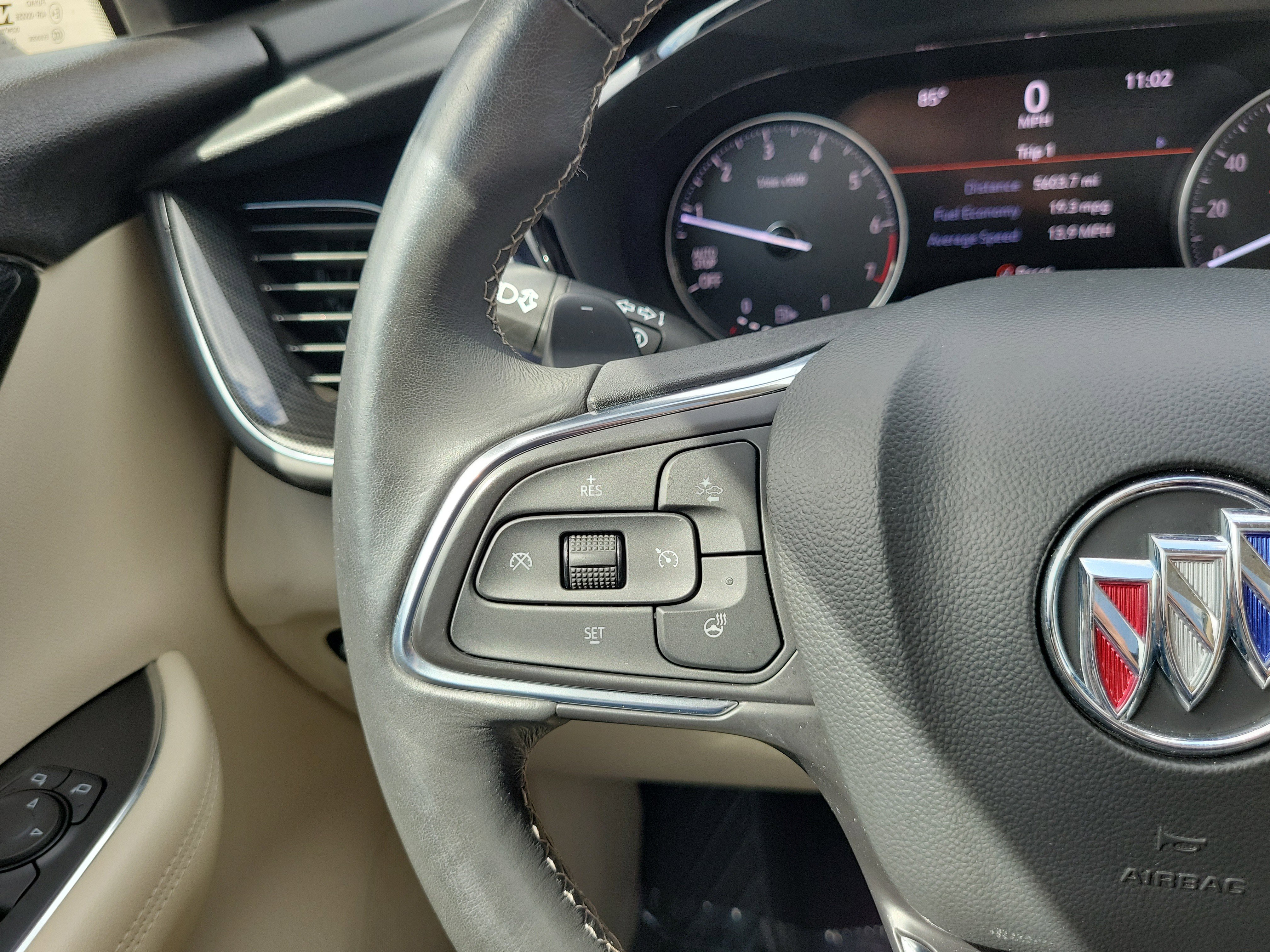 Used 2022 Buick Envision Essence w/ Safety Package FWD image 21