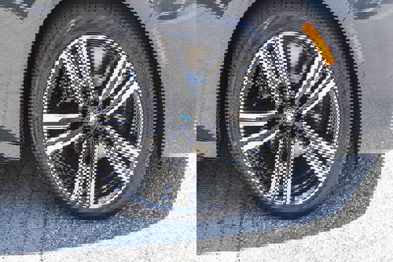 New 2026 BMW 760i xDrive w/ Executive Package image 9