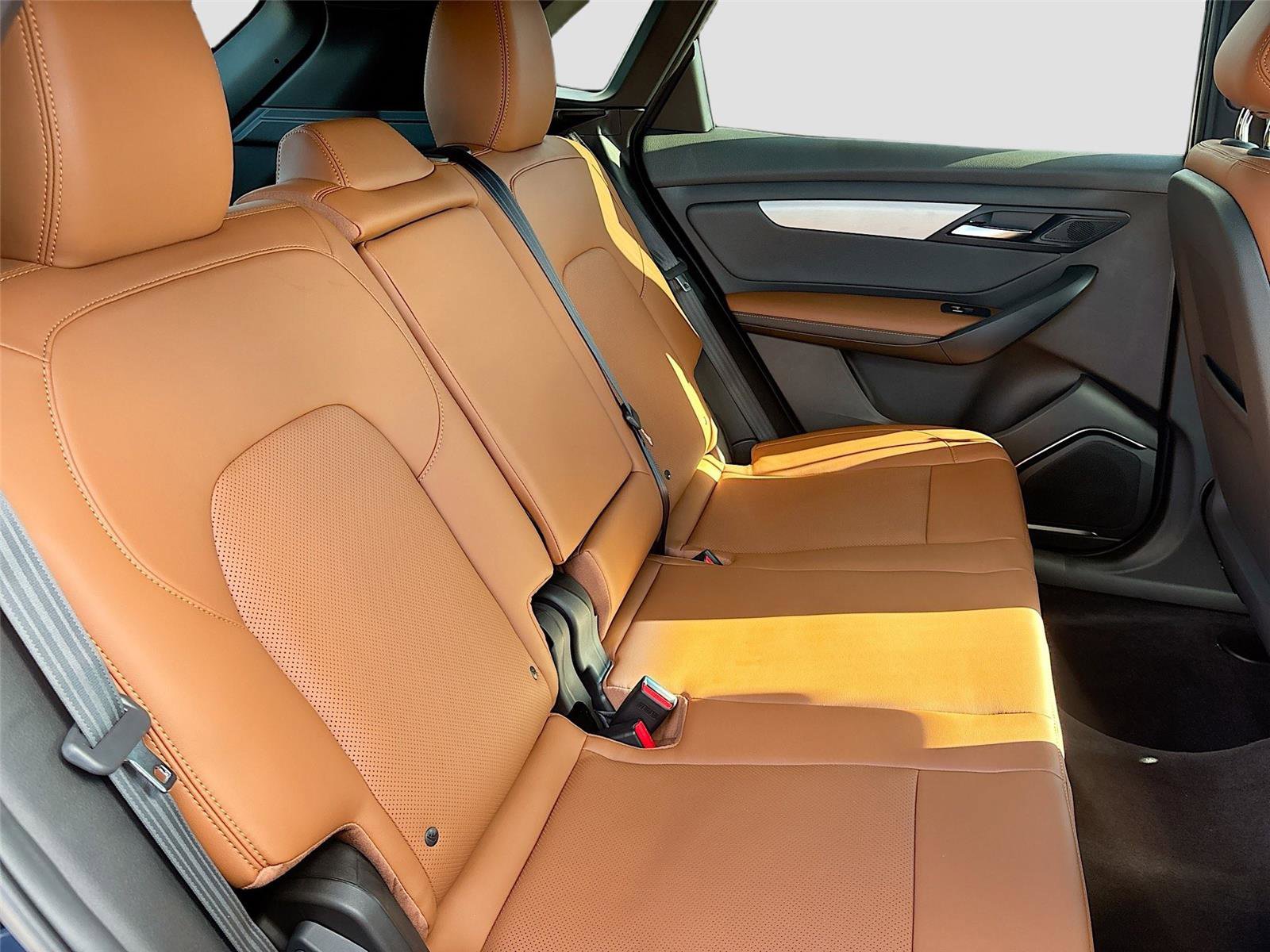 New 2025 VinFast VF 8 Plus image 28