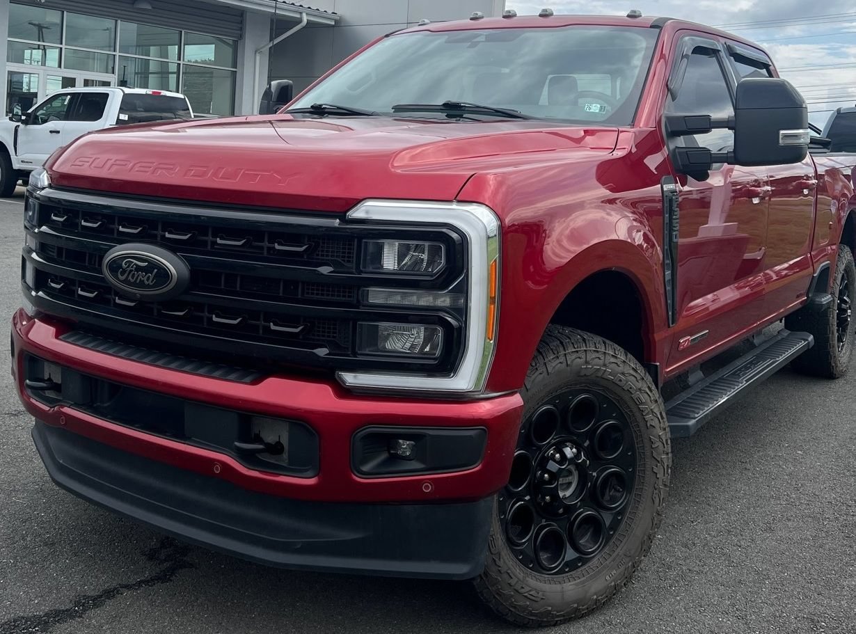 Used 2023 Ford F350 Lariat w/ Lariat Ultimate Package AWD/4WD video 1
