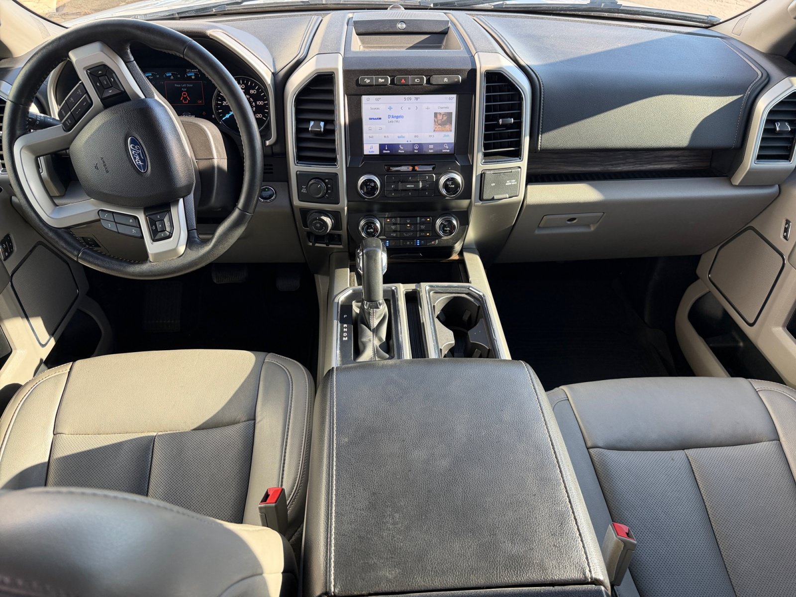 Used 2019 Ford F150 Lariat w/ Equipment Group 502A Luxury AWD/4WD image 15