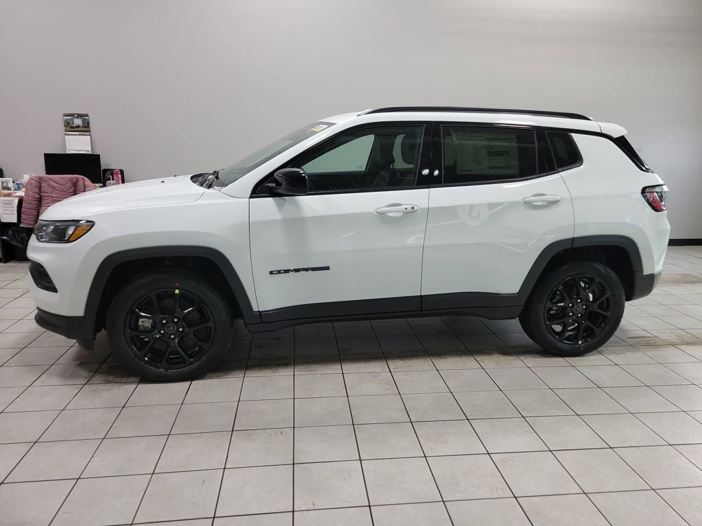 New 2026 Jeep Compass Latitude image 4