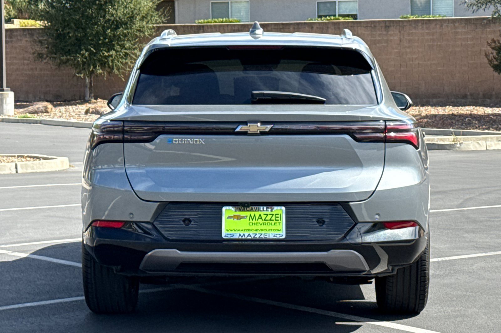 Used 2024 Chevrolet Equinox EV LT FWD image 12