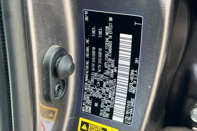 Certified 2019 Toyota Highlander Plus FWD image 33