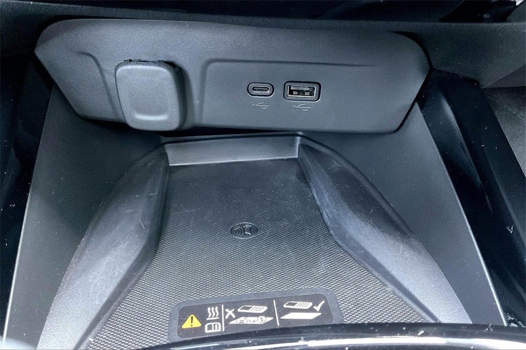 Used 2025 Chevrolet Trax ACTIV w/ Sunroof Package image 33