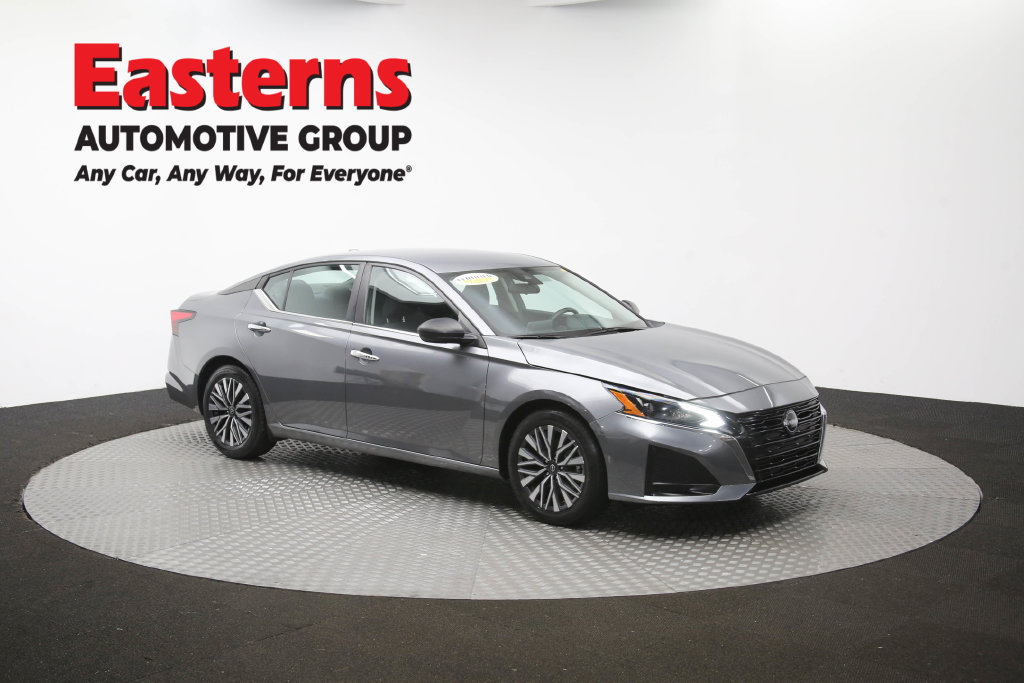 Used 2024 Nissan Altima 2.5 SV FWD image 51
