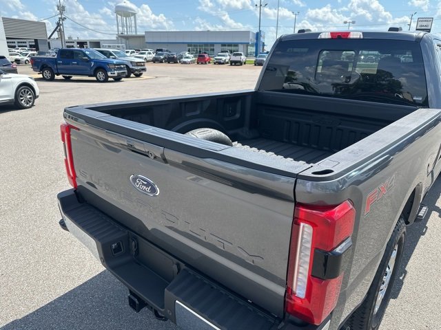 New 2025 Ford F250 Lariat w/ Lariat Ultimate Package image 23