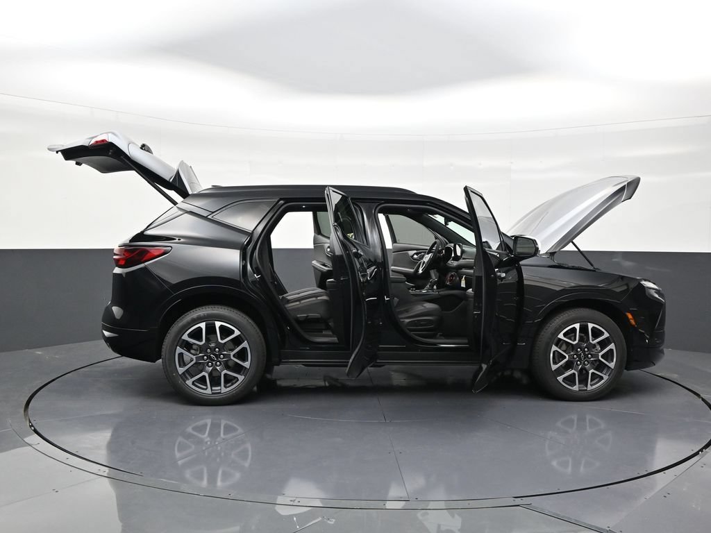 Used 2023 Chevrolet Blazer RS w/ Enhanced Convenience Package FWD image 30