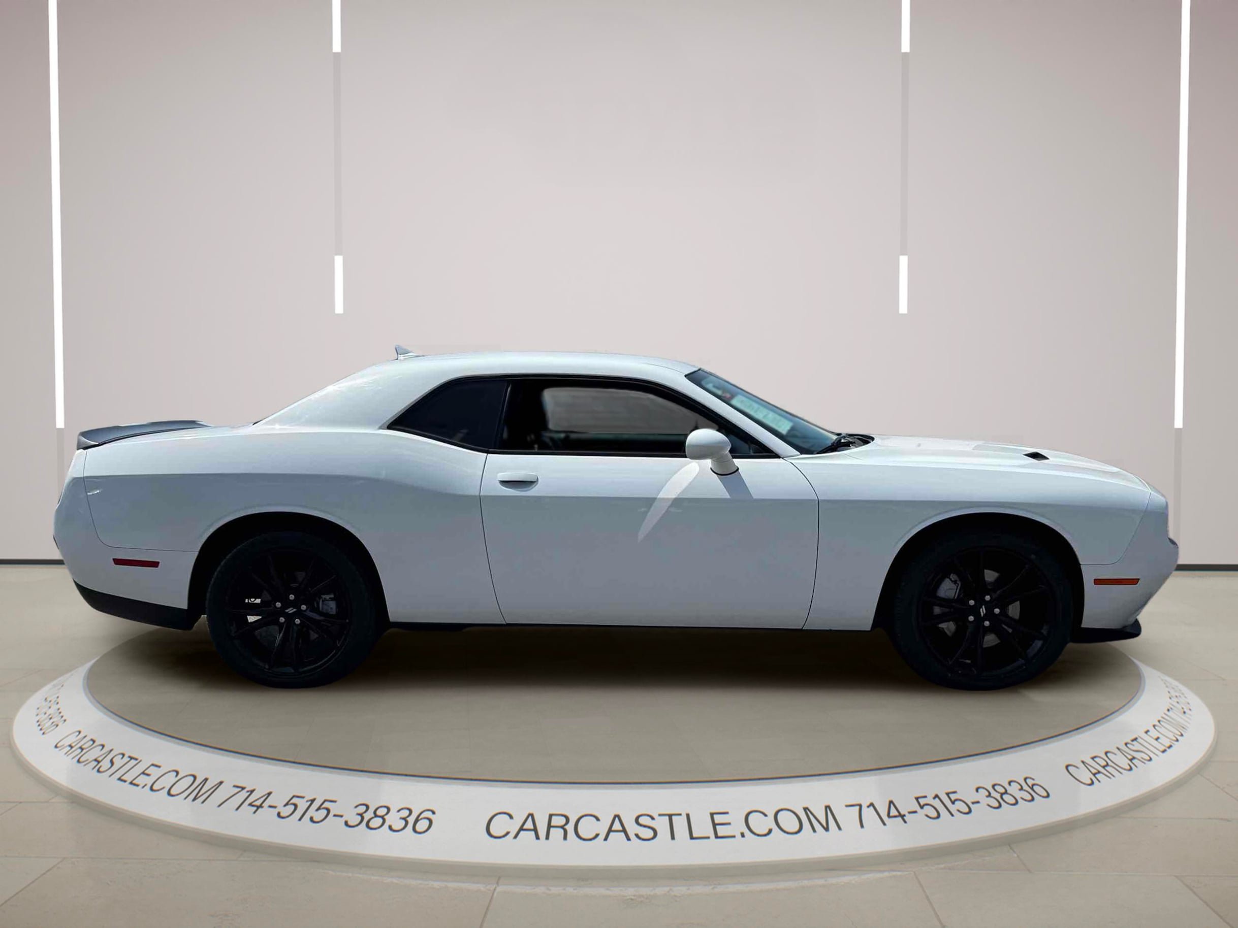 Used 2018 Dodge Challenger SXT Plus RWD image 6