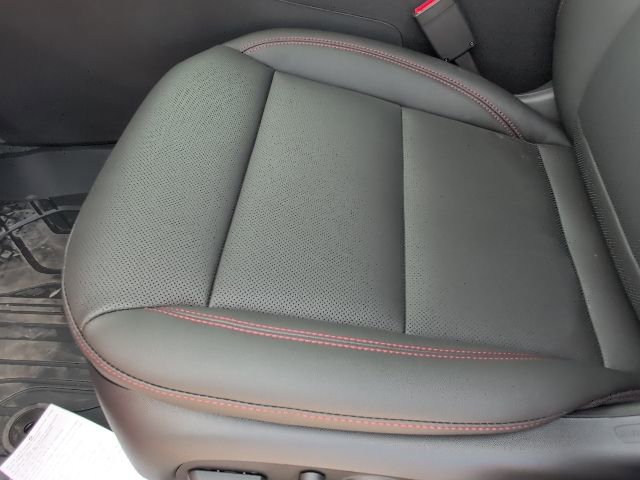 New 2026 Chevrolet Trax RS w/ Sunroof Package FWD image 11