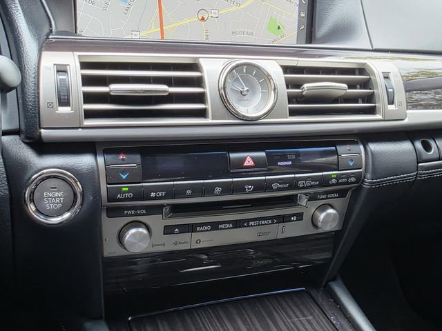 Used 2016 Lexus LS 460 w/ Comfort Package image 18