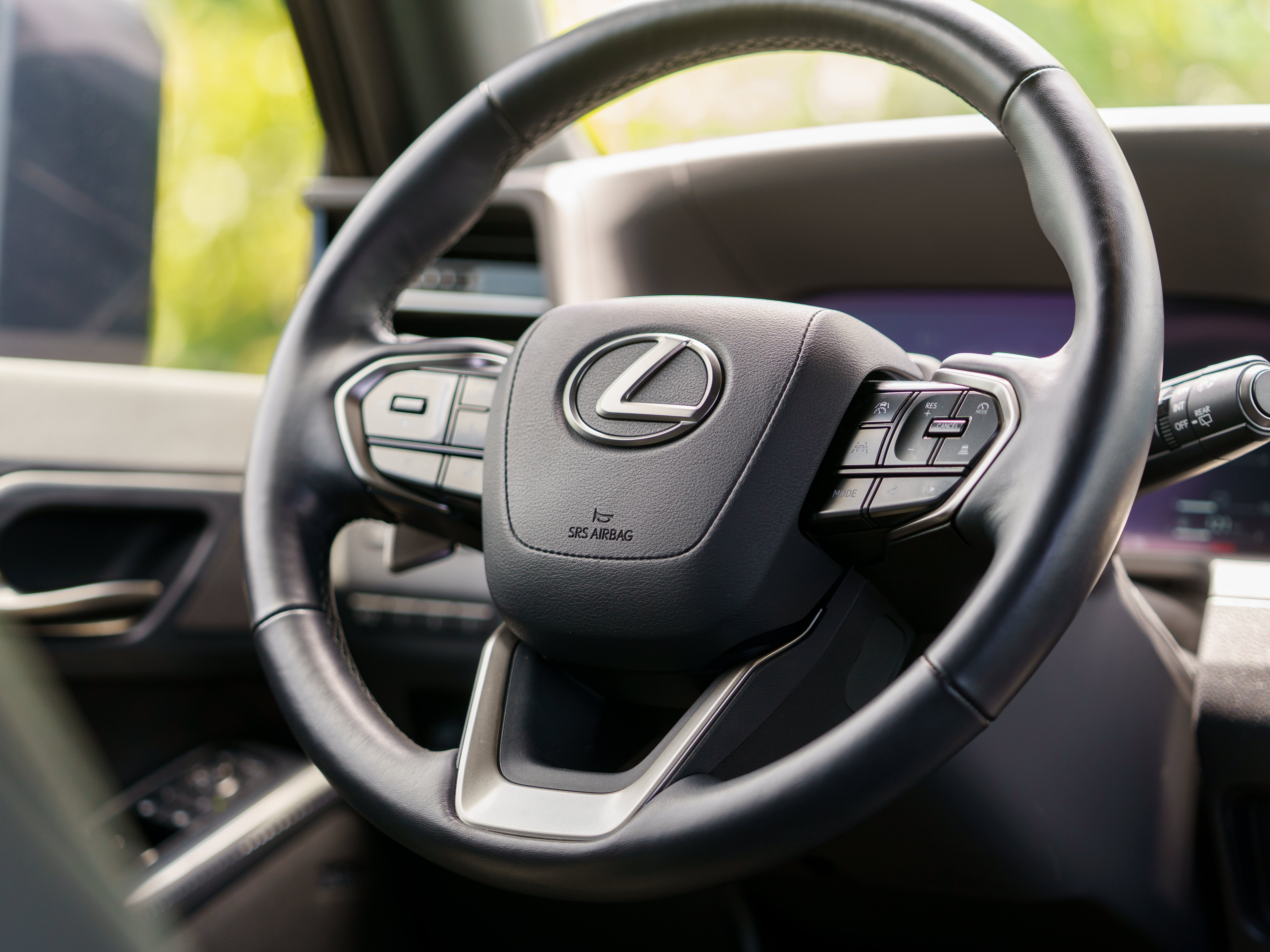 Used 2024 Lexus GX 550 w/ Accessory Package (2T) AWD/4WD image 24