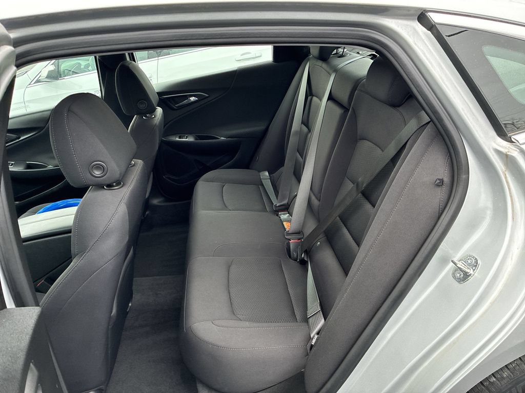 Used 2021 Chevrolet Malibu LT FWD image 18