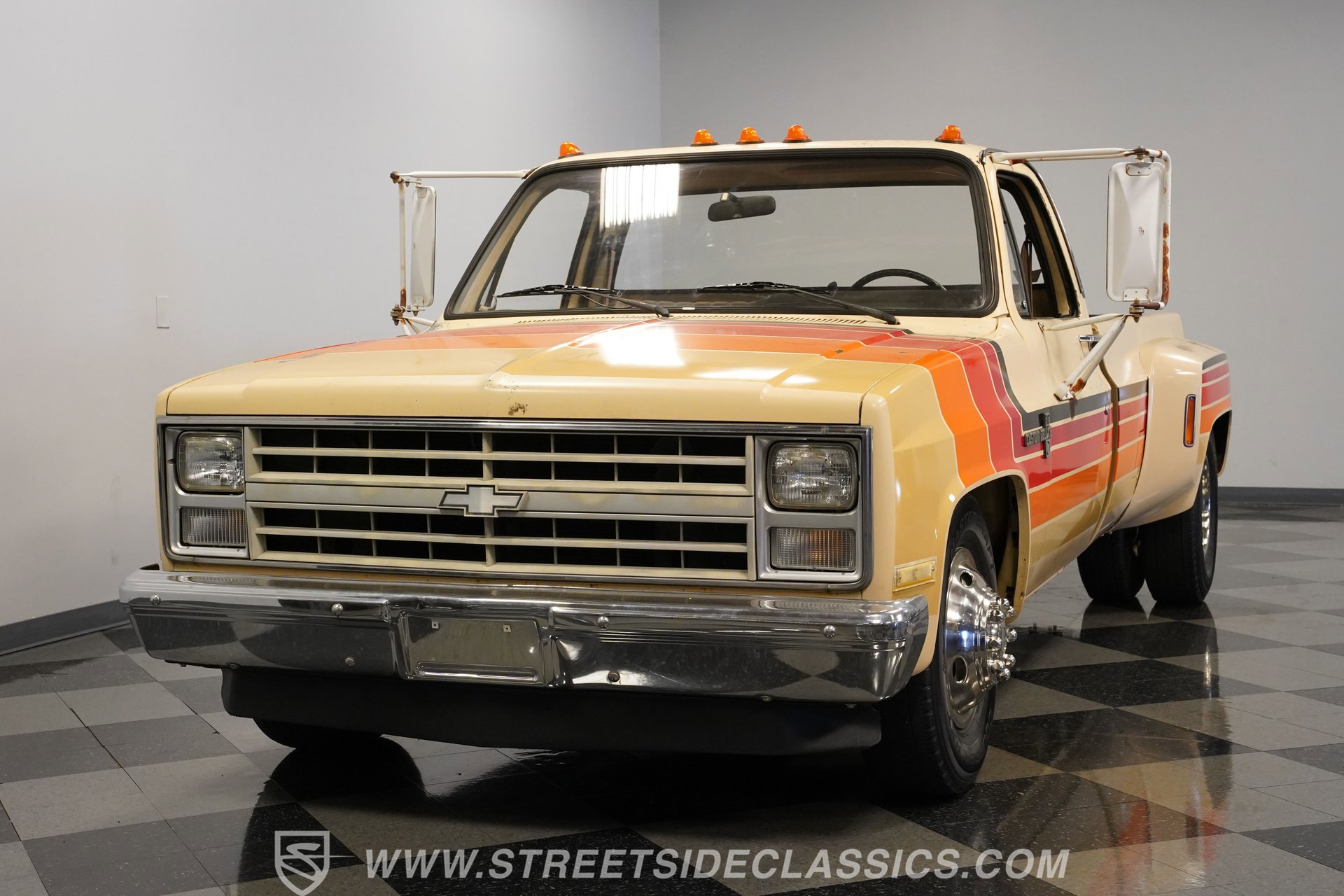 Used 1988 Chevrolet Silverado 3500 Dually Custom image 18