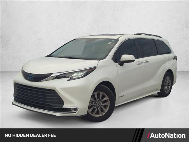 Used 2021 Toyota Sienna XLE