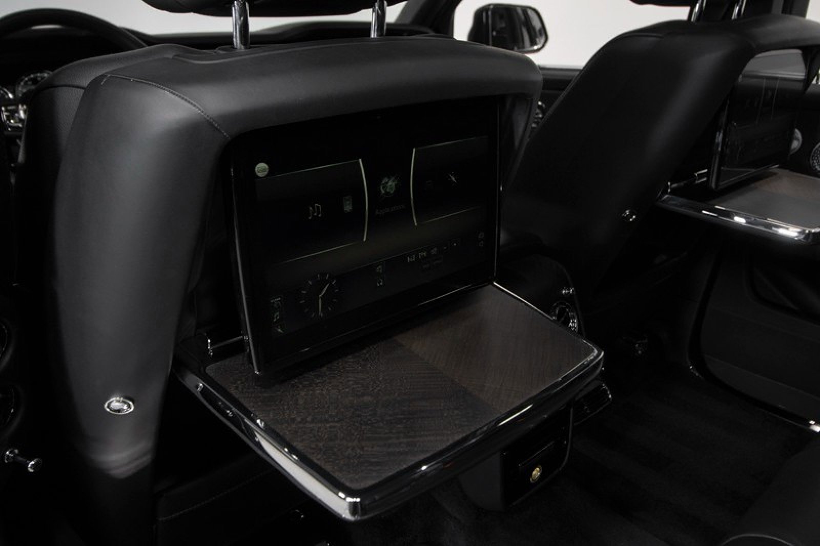 Used 2019 Rolls-Royce Cullinan image 48