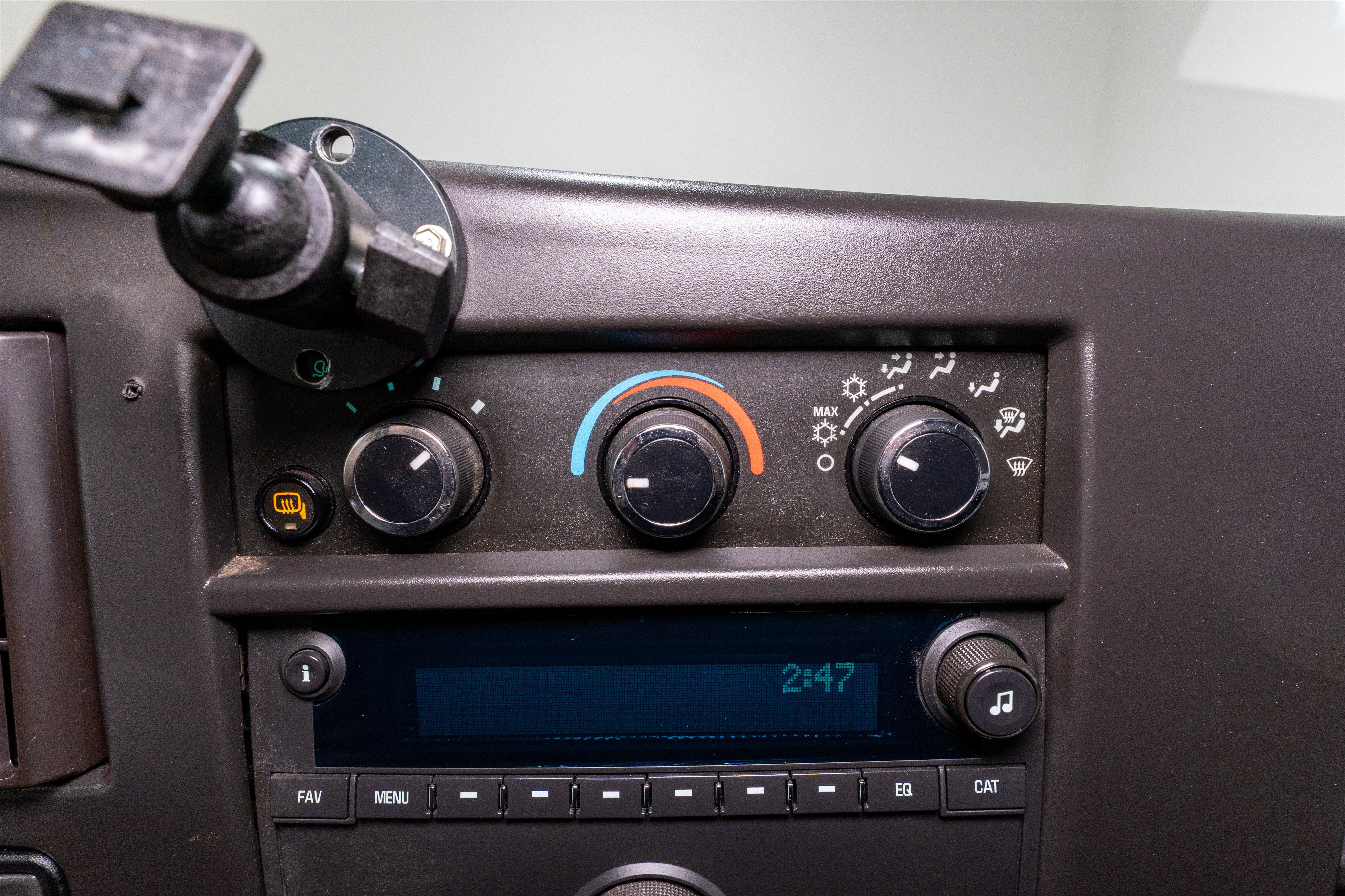 Used 2021 Chevrolet Express 2500 RWD image 19