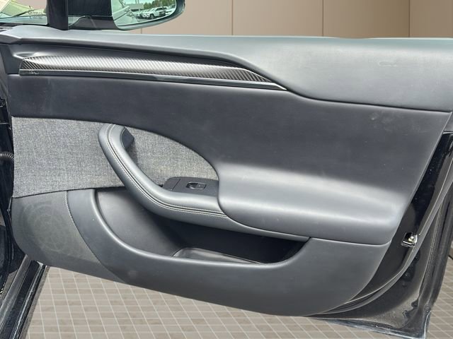 Used 2021 Tesla Model S Plaid image 37