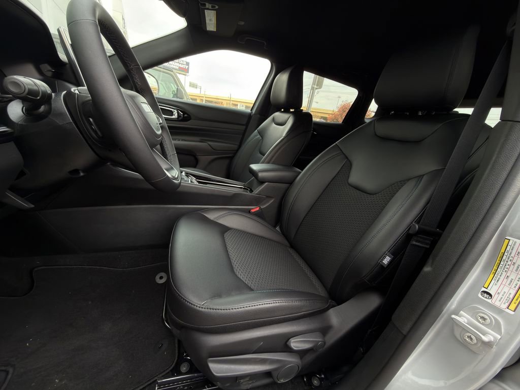 New 2026 Jeep Compass Latitude image 19