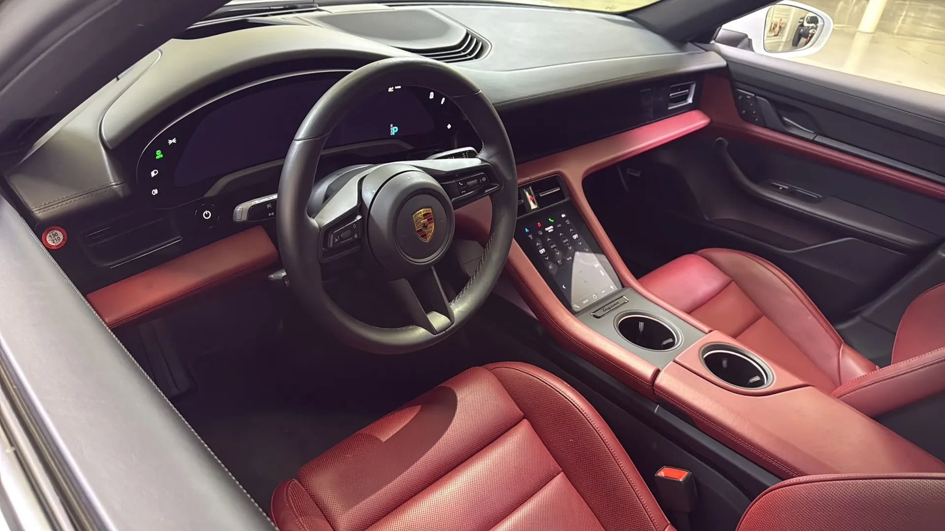 Used 2023 Porsche Taycan image 23