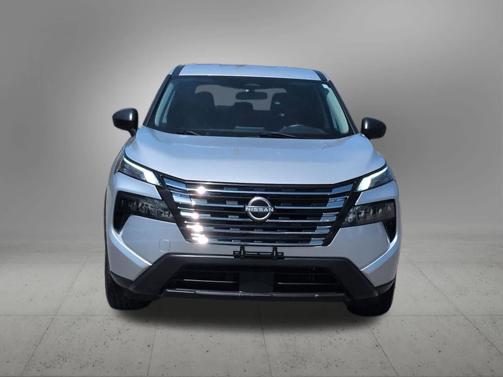 Used 2024 Nissan Rogue S FWD image 9