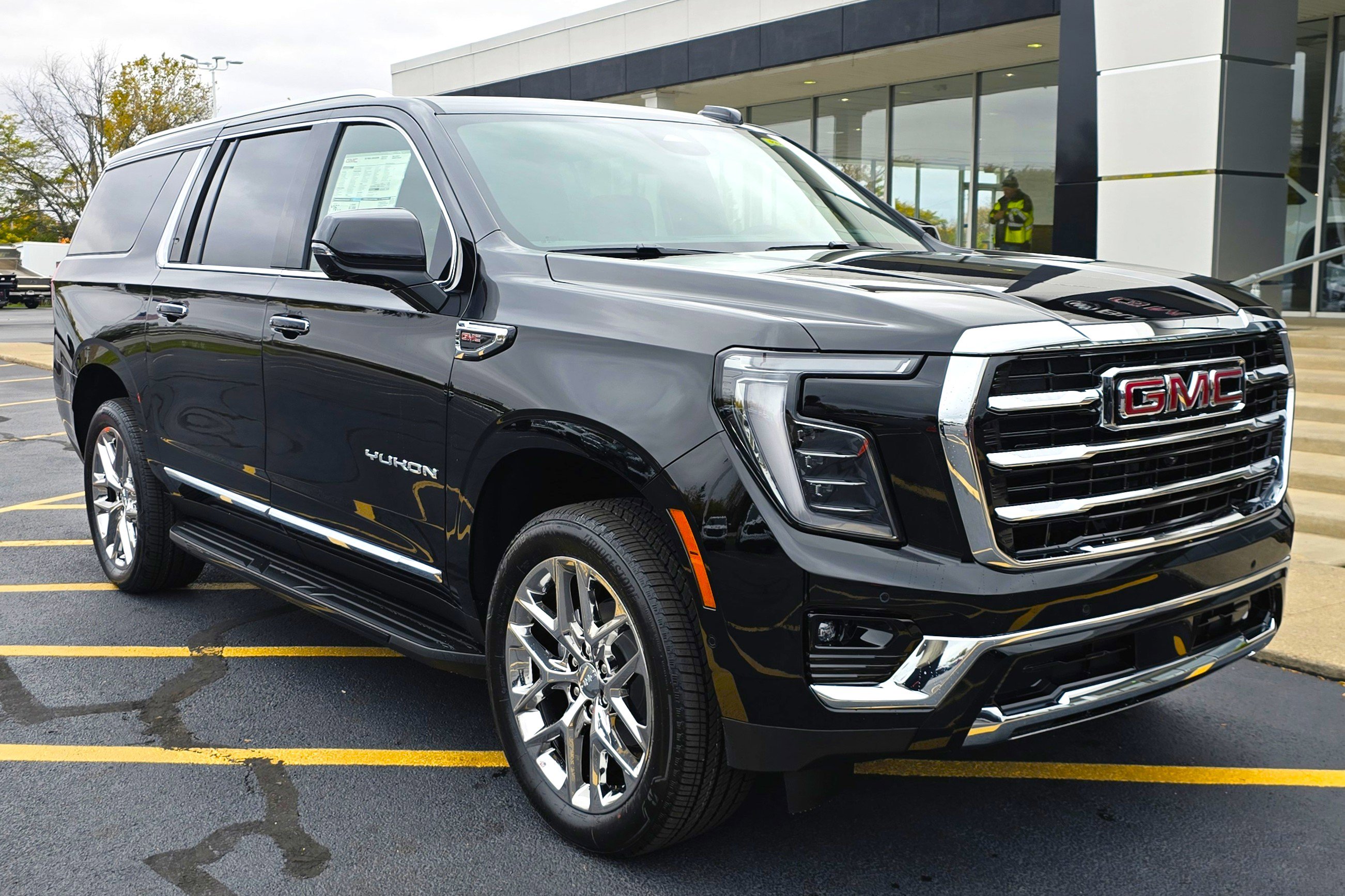 New 2026 GMC Yukon XL Elevation image 1
