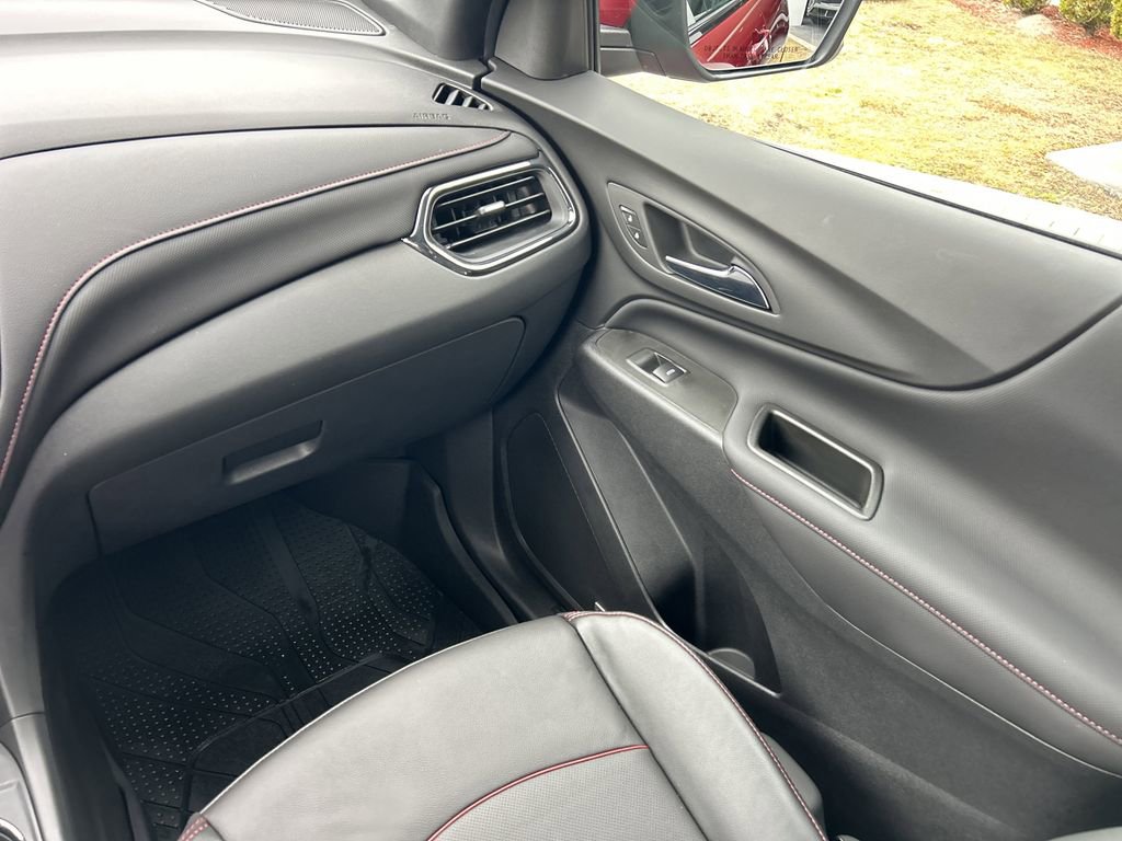 Certified 2024 Chevrolet Equinox RS w/ RS Leather Package image 17