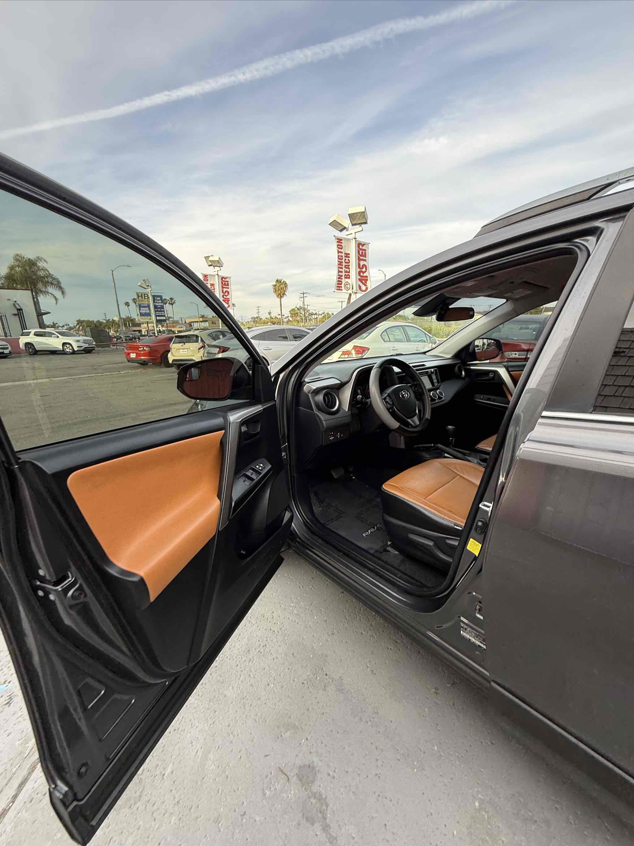 Used 2017 Toyota RAV4 LE image 78