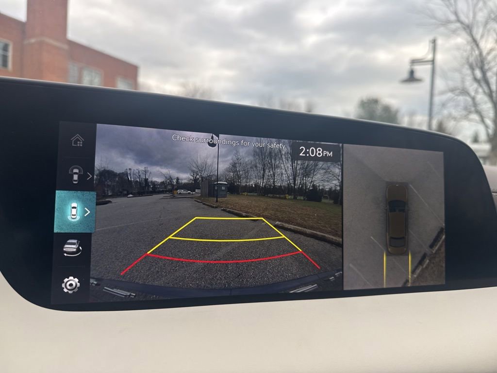 Used 2025 Genesis G90 3.5T image 21